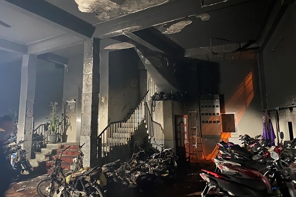 Fire in a 5-storey house in Hanoi, one person died