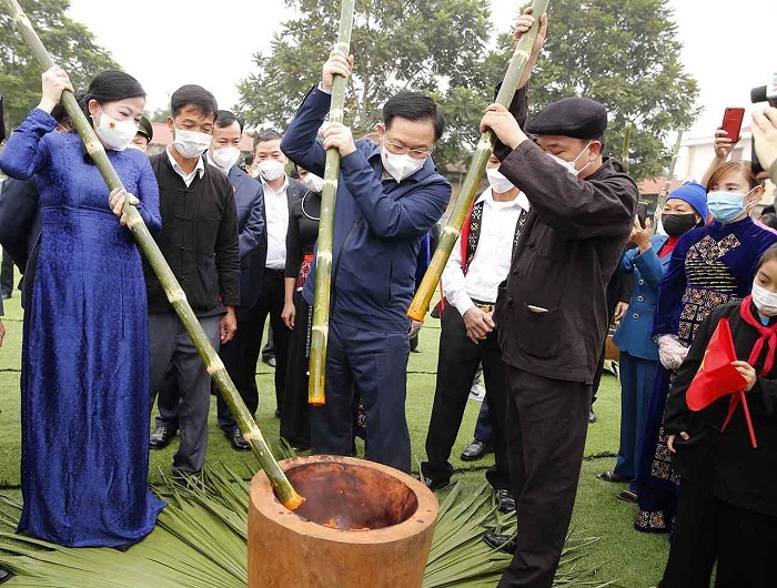 Chung vui Ngày hội Đại đoàn kết toàn dân tộc tại Thái Nguyên