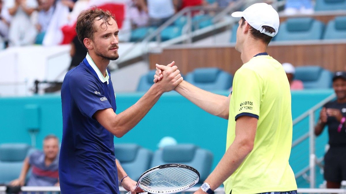 Medvedev vs Hurkacz: Medvedev thất bại ở Miami Open