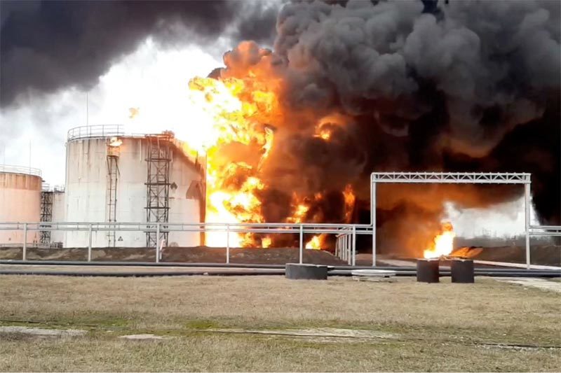 Nổ rung chuyển thành phố Nga, Ukraine treo thưởng cho lính Moscow đầu hàng