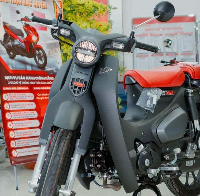 Honda Cub C125 màu đen bị làm giá, dân buôn đòi 