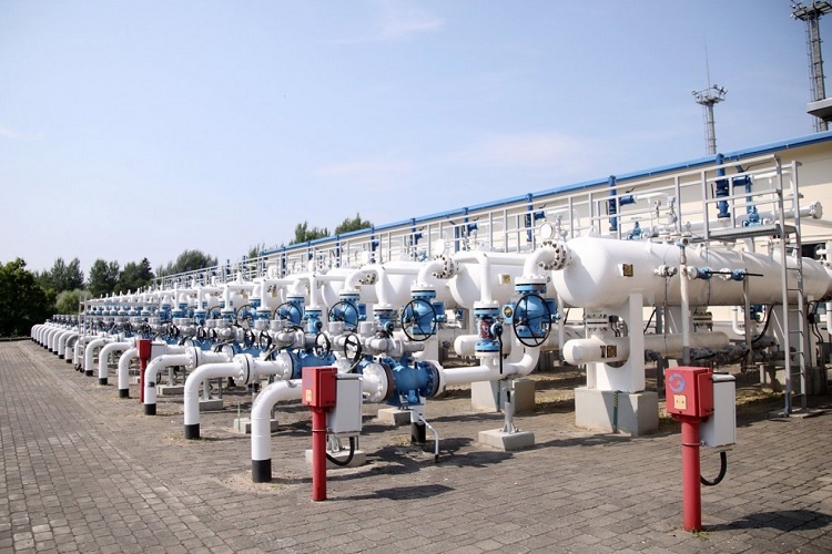 Ba nước Baltic dừng nhập khí đốt Nga, tiếp tục sơ tán dân Mariupol