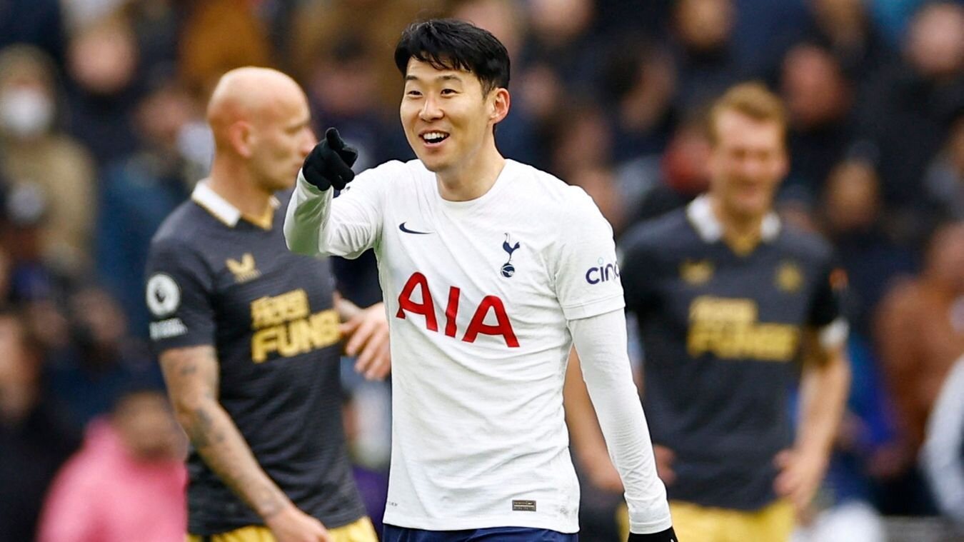 Đè bẹp Newcastle, Tottenham vượt Arsenal leo lên thứ 4
