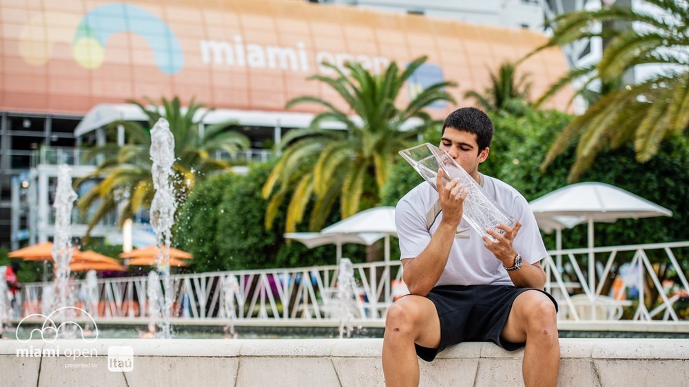 Alcaraz đi vào lịch sử với chức vô địch Miami Open