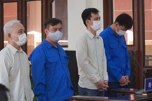 18 năm tù cho nguyên giám đốc bệnh viện thuê giết người