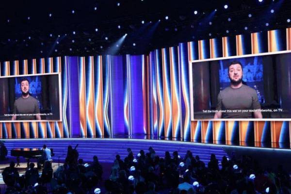 Tổng thống Ukraine bất ngờ 'xuất hiện' tại lễ trao giải Grammy