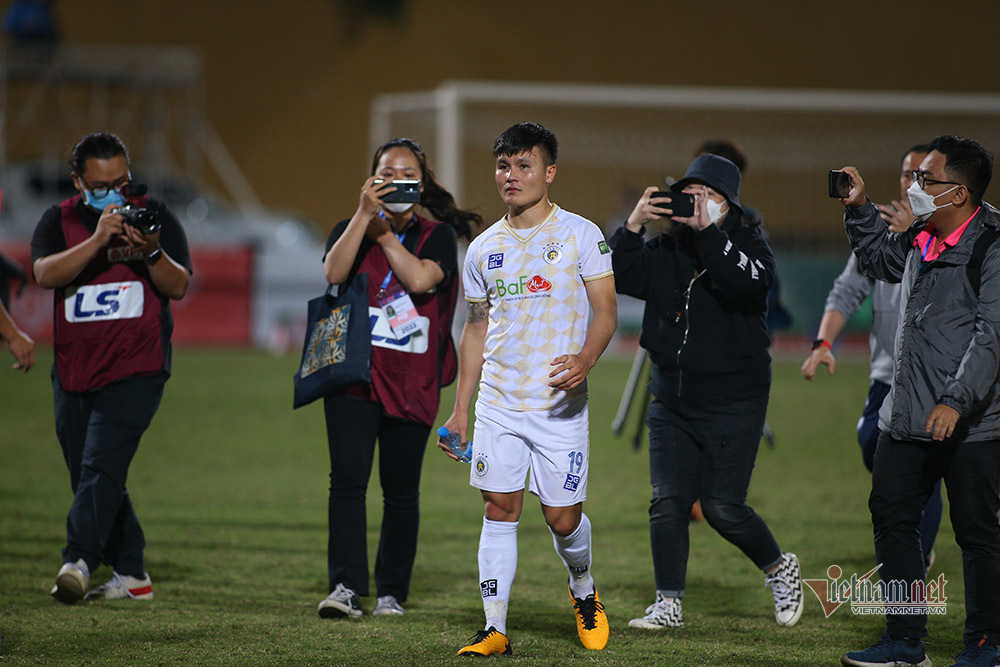 HLV Hà Nội: Ở V-League không ai thay được Quang Hải