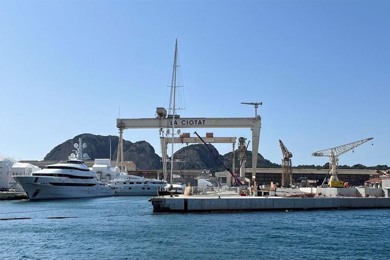 Difficult problem with EU when confiscating superyacht of Russian tycoon