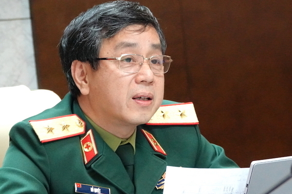 Generals Do Quyet and Hoang Van Luong were removed from all positions in the party