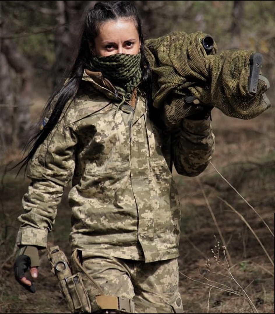 Female sniper becomes a symbol of Ukraine